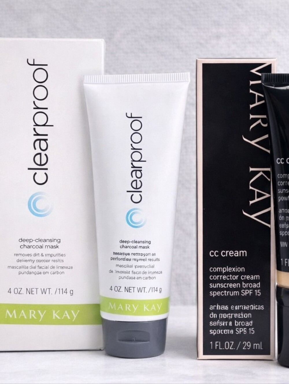 Mary Kay Clearproof Deep-Cleansing Charcoal Mask — White & Gray Accents